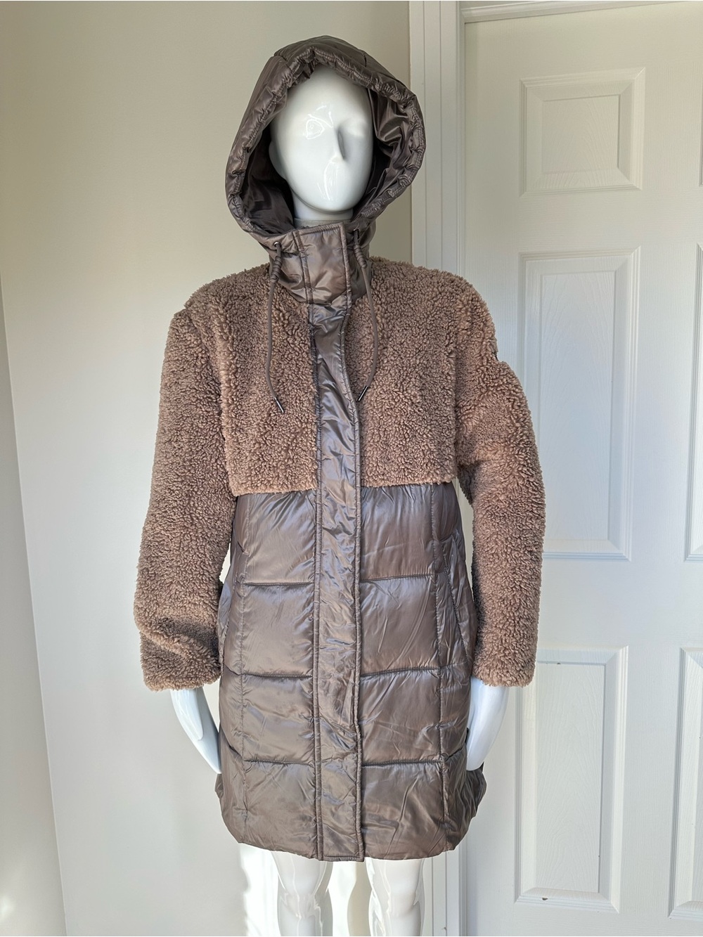 Sanctuary women’s puffer jacket XS